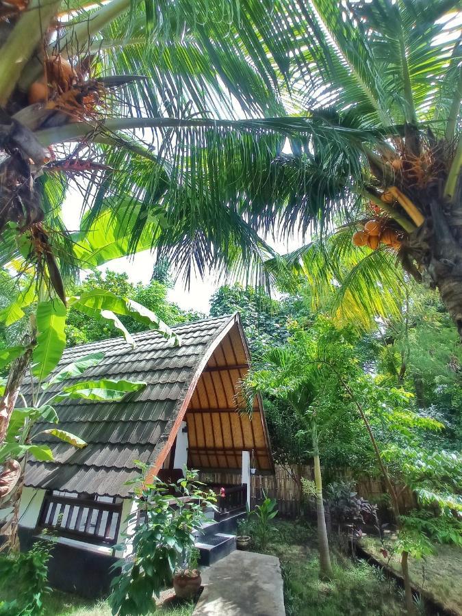 Follow The Rabbit Bungalow Gili Air Exterior photo