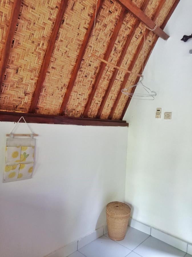 Follow The Rabbit Bungalow Gili Air Exterior photo