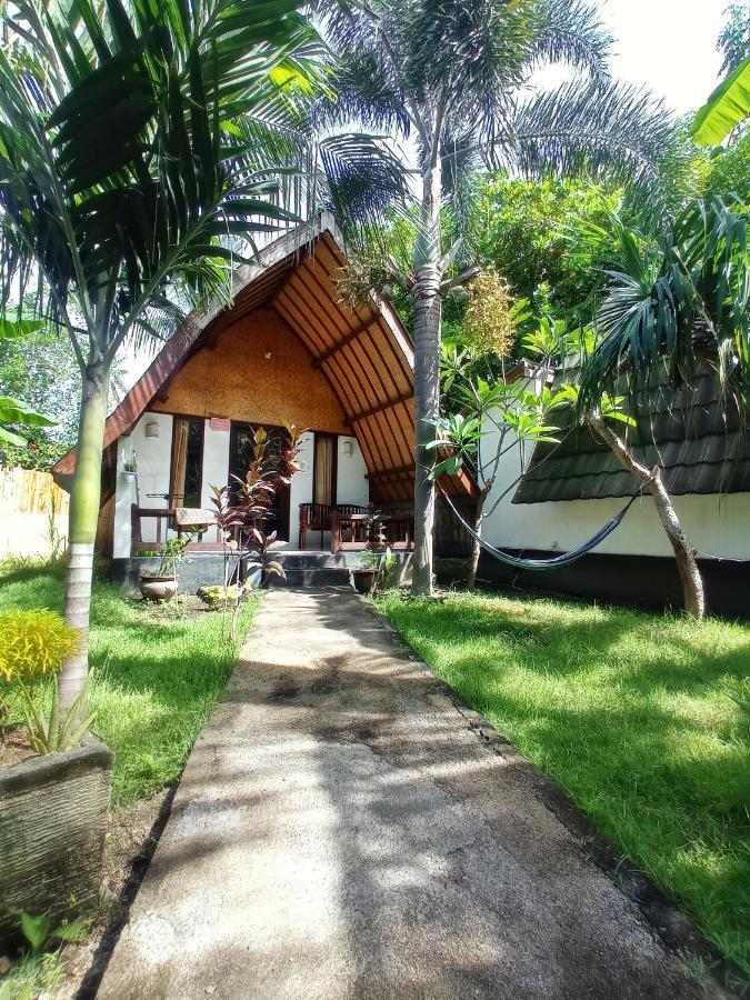 Follow The Rabbit Bungalow Gili Air Exterior photo