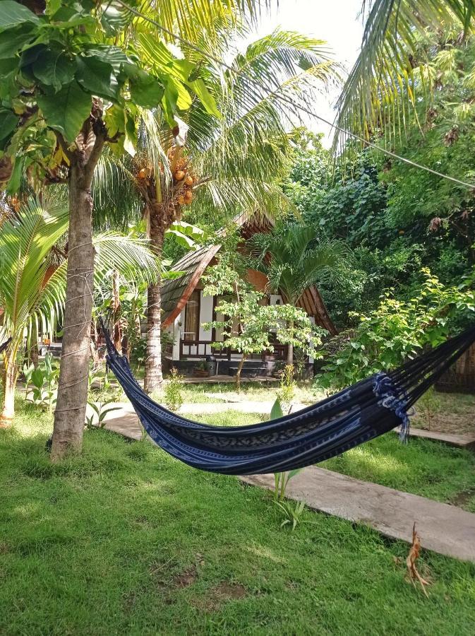 Follow The Rabbit Bungalow Gili Air Exterior photo