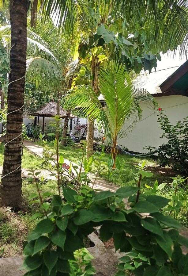 Follow The Rabbit Bungalow Gili Air Exterior photo