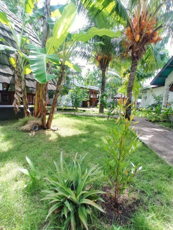 Follow The Rabbit Bungalow Gili Air Exterior photo