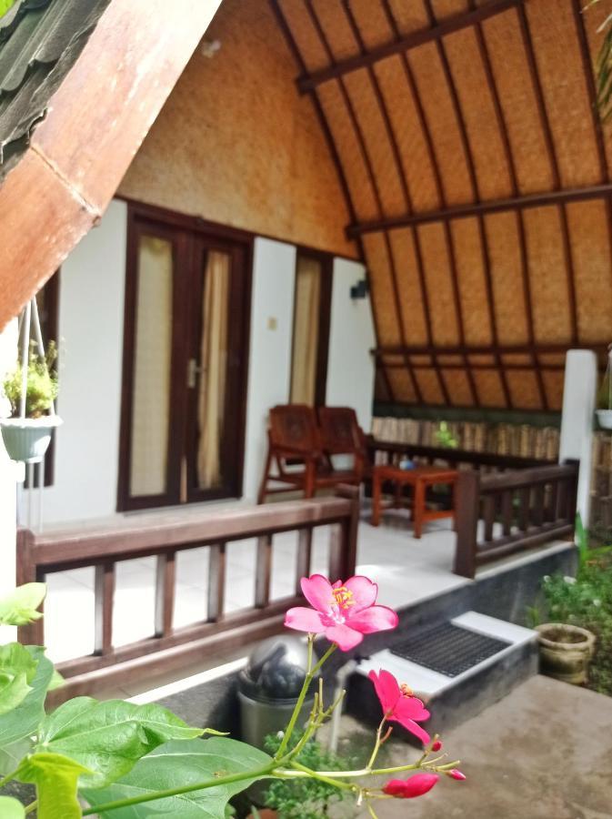 Follow The Rabbit Bungalow Gili Air Exterior photo